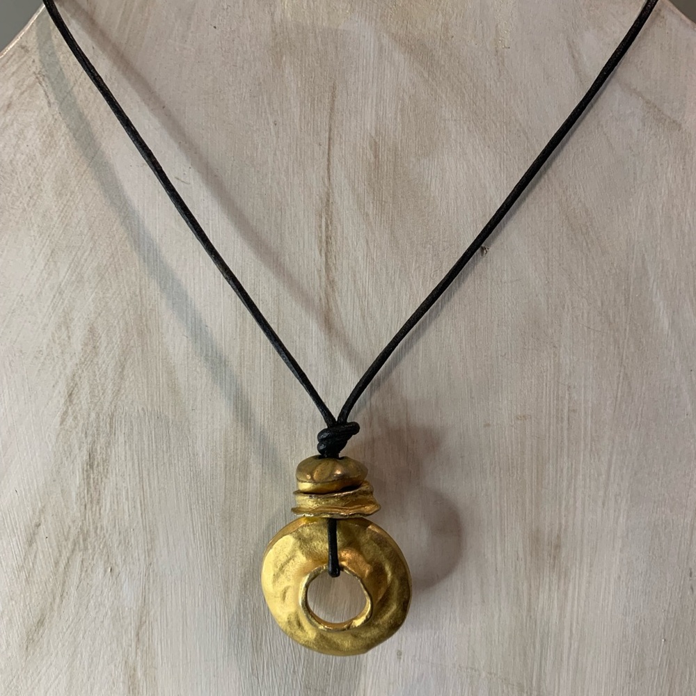 Gold Pendant Necklace